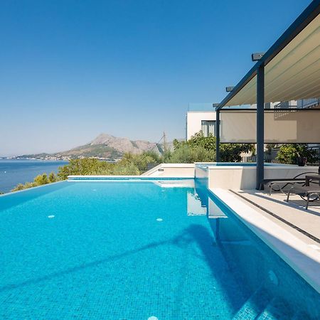 Bella Figura Apartments - Heated Pool Омиш Экстерьер фото