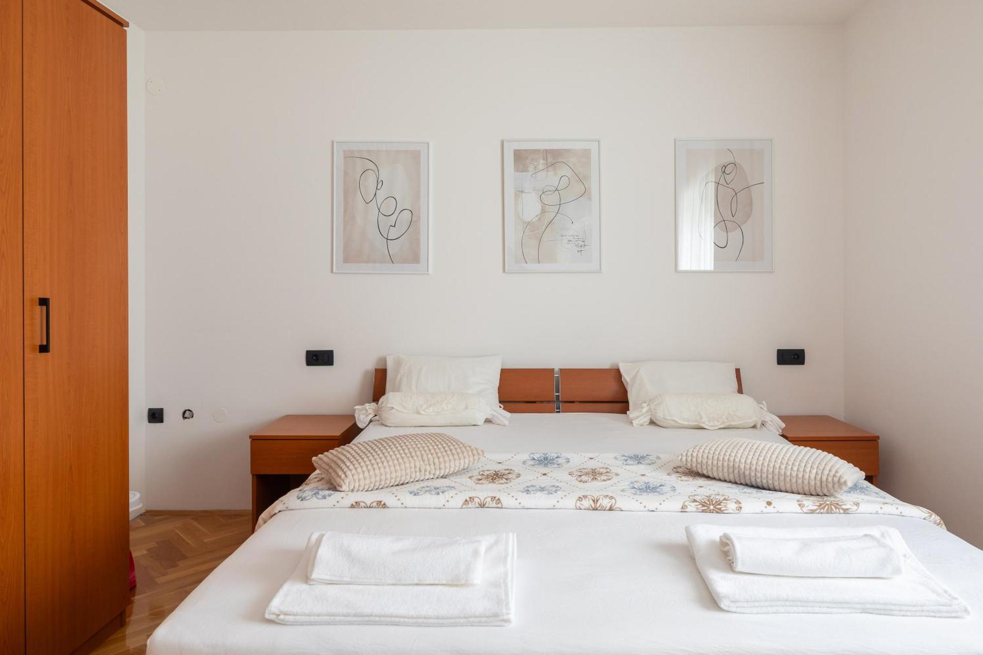 Bella Figura Apartments - Heated Pool Омиш Экстерьер фото
