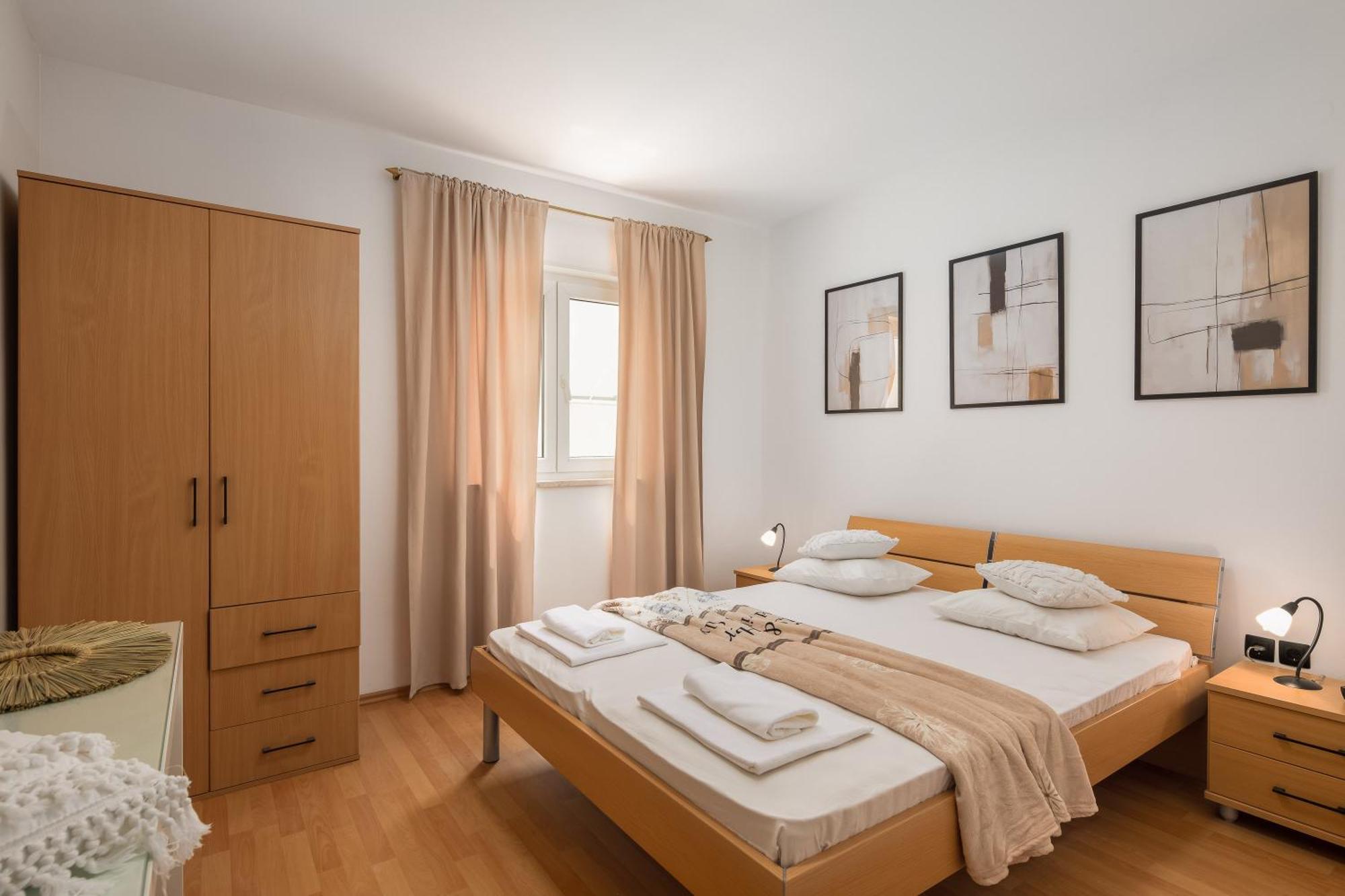 Bella Figura Apartments - Heated Pool Омиш Экстерьер фото