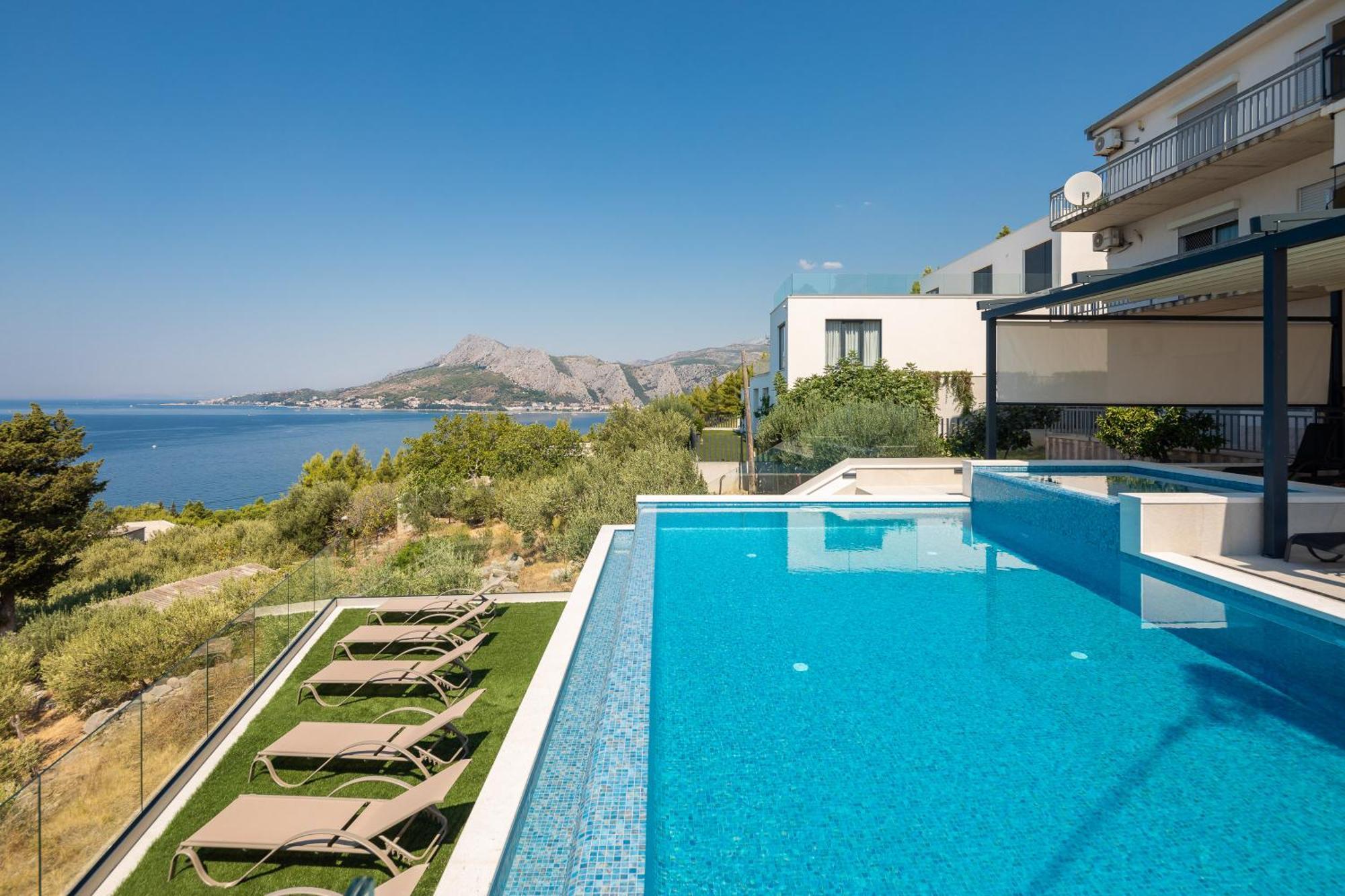 Bella Figura Apartments - Heated Pool Омиш Экстерьер фото