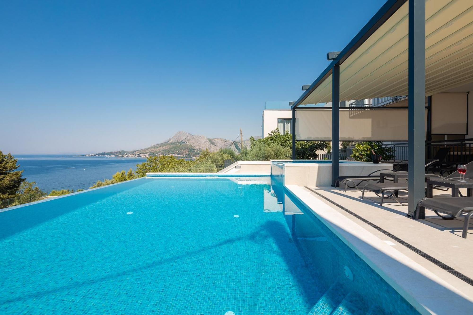 Bella Figura Apartments - Heated Pool Омиш Экстерьер фото