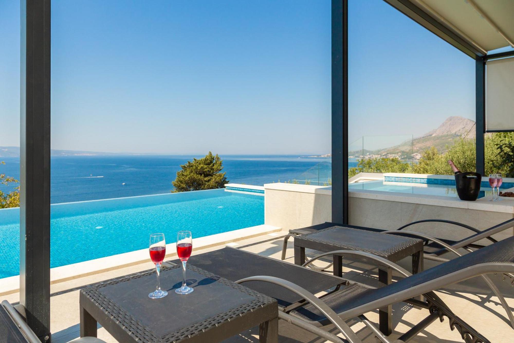 Bella Figura Apartments - Heated Pool Омиш Экстерьер фото